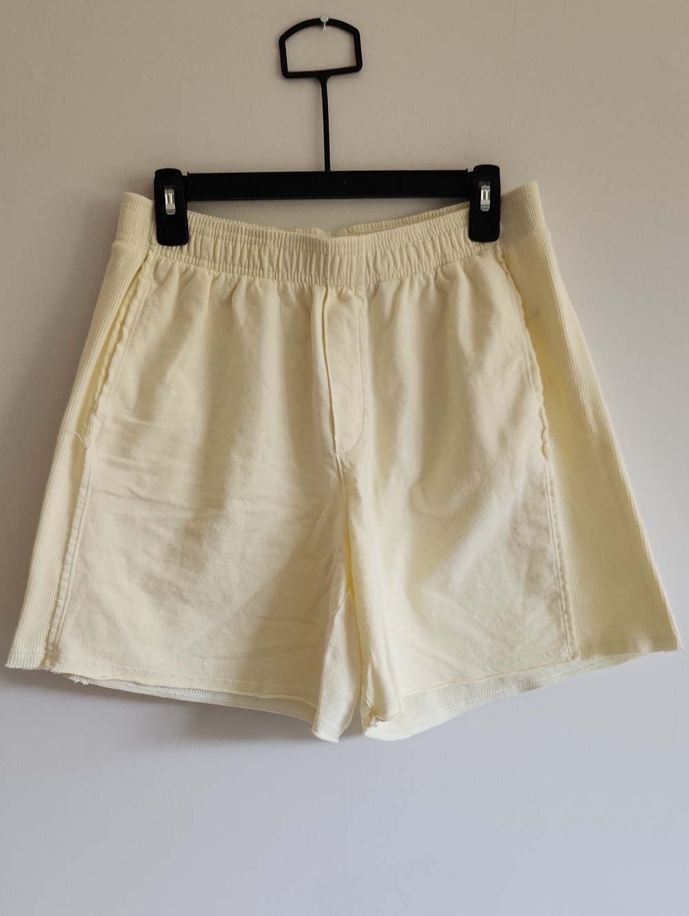 aerie - Like New Yellow Let Loose Long Fleece Shorts - M